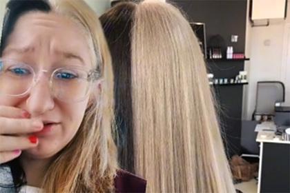 Девушка захотела сменить имидж и осталась с пятнами на волосах