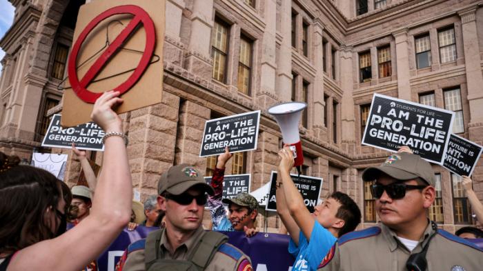 Суд в США приостановил действие закона о запрете абортов в Техасе
                07 октября 2021, 10:59