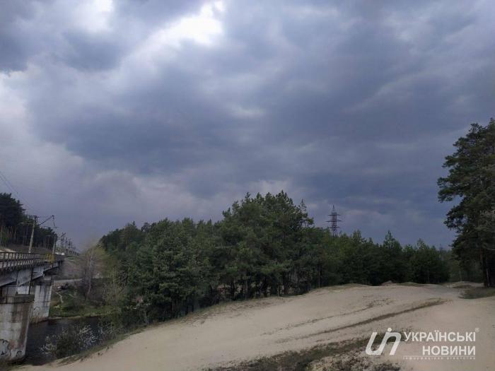 В 9 областях Украины объявили штормовое предупреждение. Где будет опасно