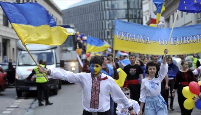 Кулеба объяснил, почему Украина активно вступает в международные союзы, и что это даст