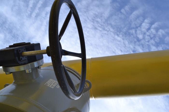 Цена на газ в Европе снизилась на 24% до $1,2 тыс. за тысячу кубометров