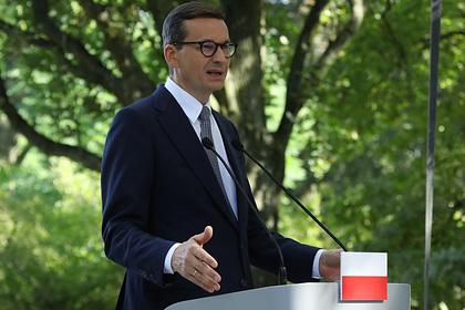 Польша объяснила главенство конституции над законами ЕС «семейными отношениями»