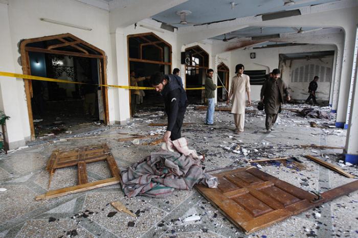 В Афганистане взорвали мечеть во время пятничной молитвы