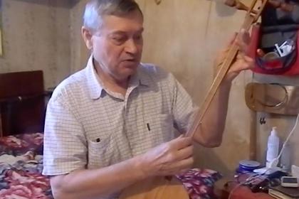 Алтайский мастер модернизировал народный музыкальный инструмент топшур