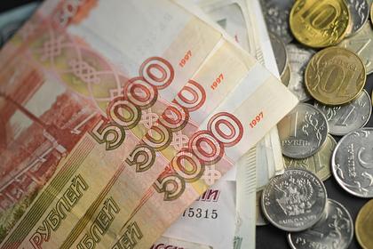 Названы угрозы для курса рубля до конца года