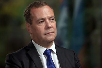 Медведев обвинил власти Украины в стремлении «набить карманы»