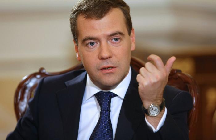 Экс-Президент России Медведев считает бессмысленными переговоры с нынешними украинскими властями. Сигнал Киеву