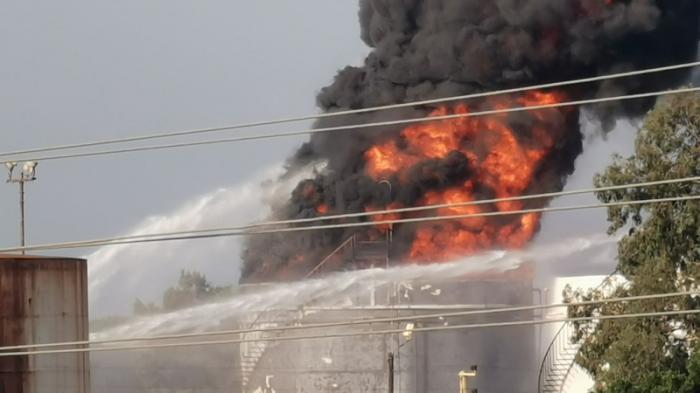 На нефтяном комплексе в Ливане разгорелся крупный пожар
                11 октября 2021, 17:19