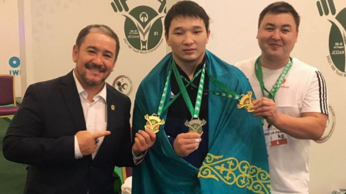 17-летний казахстанец Рахат Бекболат стал чемпионом мира по тяжелой атлетике
                12 октября 2021, 01:02