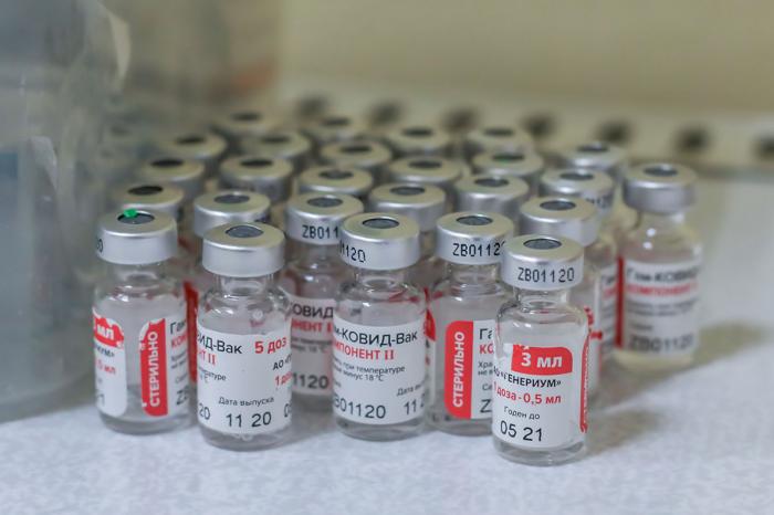 Россия украла формулу вакцины AstraZeneca и использовала ее для создания 