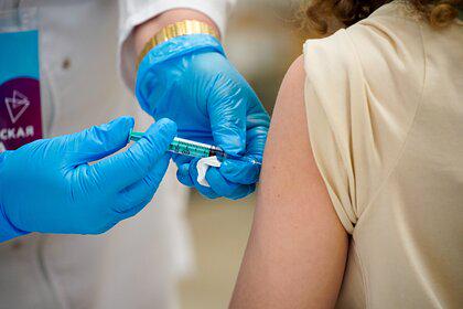 Сообщение о начале вакцинации подростков от коронавируса оказалось недостоверным