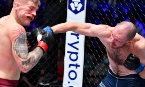 Чемпион мира из России глубоким нокаутом вызвал изумление у президента UFC. Видео