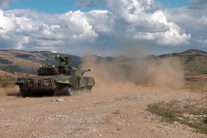 В Сербии показали модернизированный танк M-84