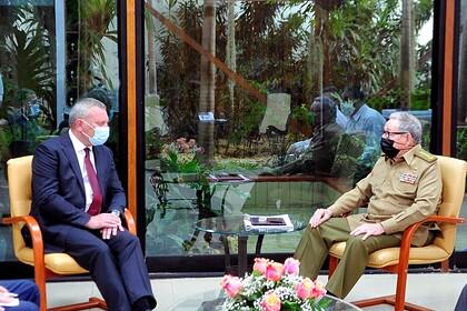 Российский вице-премьер встретился с генералом Кастро