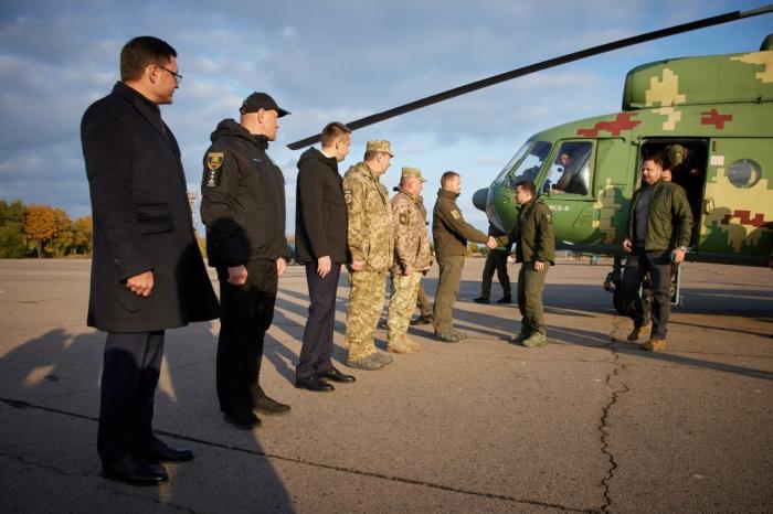 Зеленский прибыл с визитом на Донбасс