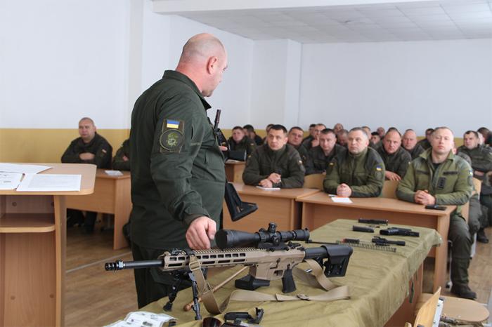 Вместо автоматов Калашникова нацгвардийцам выдадут современные винтовки UAR-15