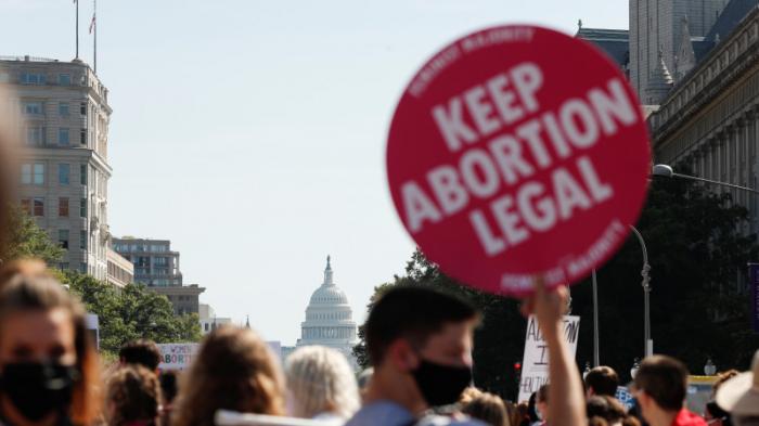 Суд США постановил сохранить запрет на аборты в Техасе
                15 октября 2021, 14:13