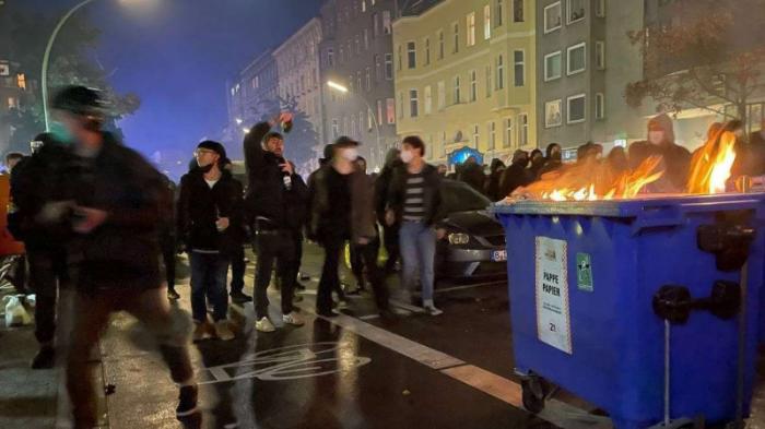 В Берлине левые активисты устроили массовые беспорядки
                16 октября 2021, 08:08