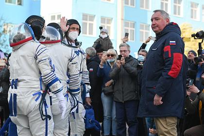 Рогозин оценил работу киноэкипажа на орбите