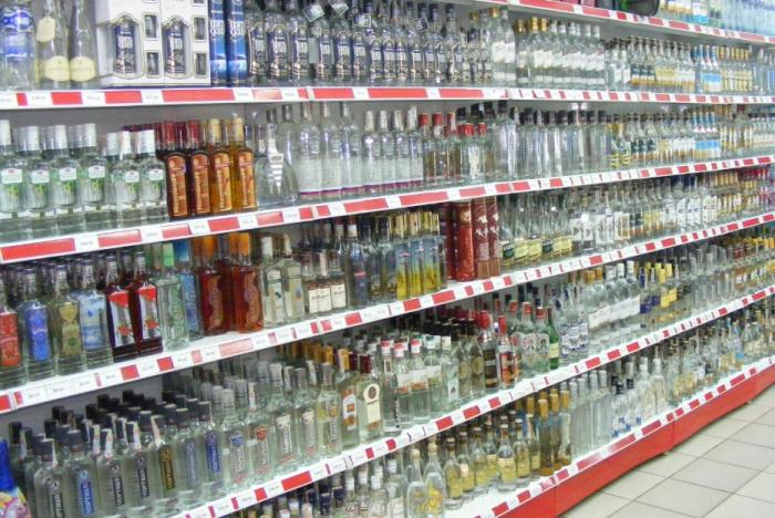 Минэкономики хочет повысить минимальную цену полулитровой бутылки водки до 96,8 гривен