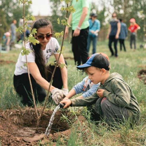 «Посадить 100 зелёных семян в умы людей»: Карагандинцев приглашают сажать деревья