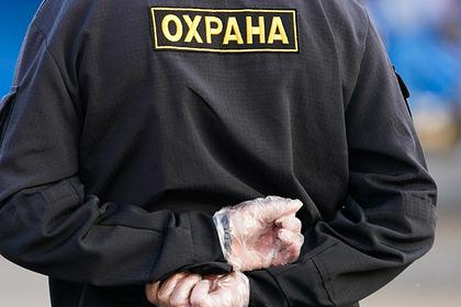 В российском магазине охранник сломал позвоночник школьнику