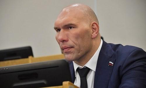 Николай Валуев отреагировал на нападение медведя на молодого боксера