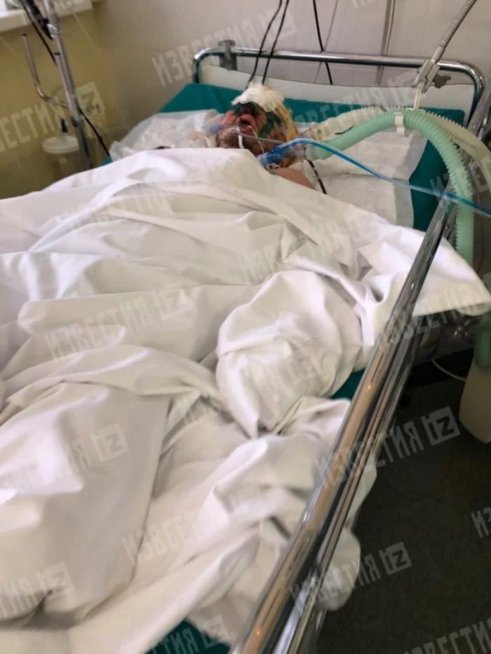 Появилось первое фото российского боксера из больницы после нападения медведя
