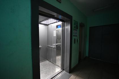 В московской пятиэтажке упал лифт с десятью пассажирами
