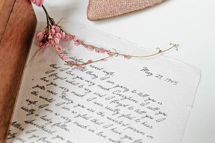 Подросток нашел во время уборки дома тайное любовное письмо столетней давности