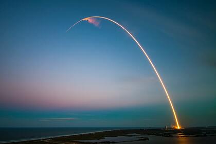 Конкурент SpaceX доставит грузы через космос вместо самолета