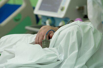 В России выявлен новый суточный рекорд смертей пациентов с коронавирусом