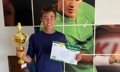 Школьник из Тараза выиграл международный турнир большого тенниса