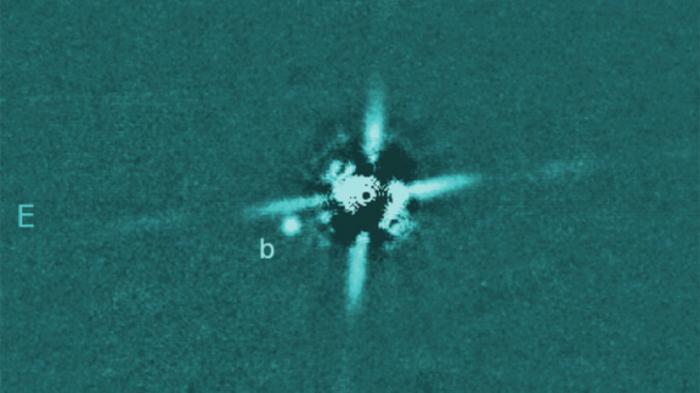 Астрономы сфотографировали самую молодую экзопланету
                25 октября 2021, 13:21