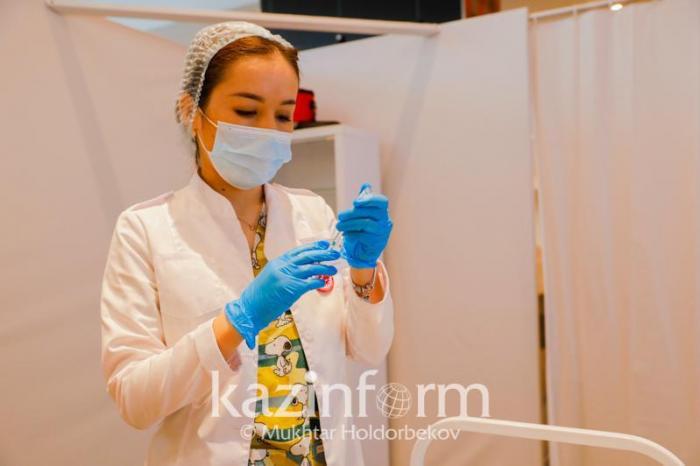 210 тысяч жителей Атырауской области привились двумя компонентами вакцин