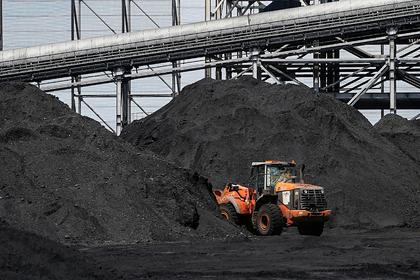 США и Канада обошли Россию по продаже угля в Китай