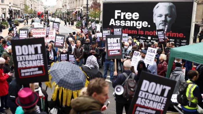 Вопрос экстрадиции Джулиана Ассанжа в США рассматривают в Британии
                27 октября 2021, 13:00