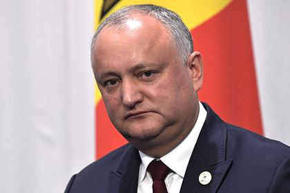 Додон покинул молдавский парламент