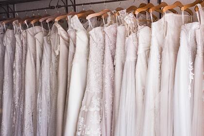 Невеста разрешила гостям самим выбрать наряд на свадьбу и пожалела об этом