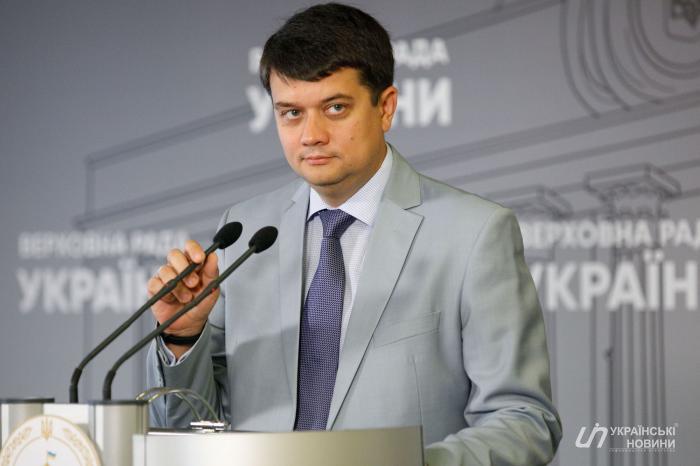 Разумков прокомментировал переговоры с Гордоном и Комаровским о создании новой партии