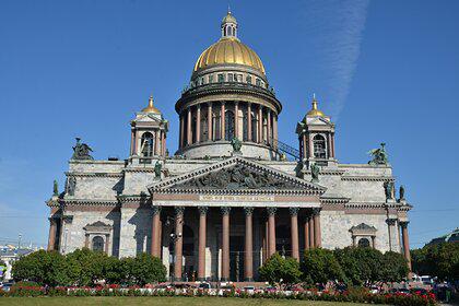 В РПЦ оценили дело против россиянки за фото в стрингах у Исаакиевского собора