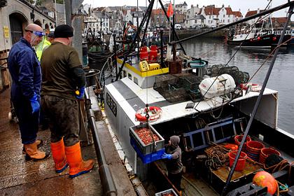 Лондон дал Парижу 48 часов на отказ от угроз британской рыбной промышленности