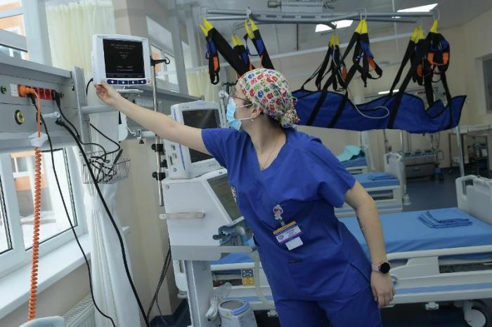 Сложную операцию на сердце перенесшей КВИ девушке сделали врачи в Павлодаре