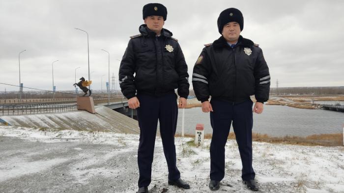 Спасших парня из ледяной воды костанайских полицейских наградили
                03 ноября 2021, 18:56