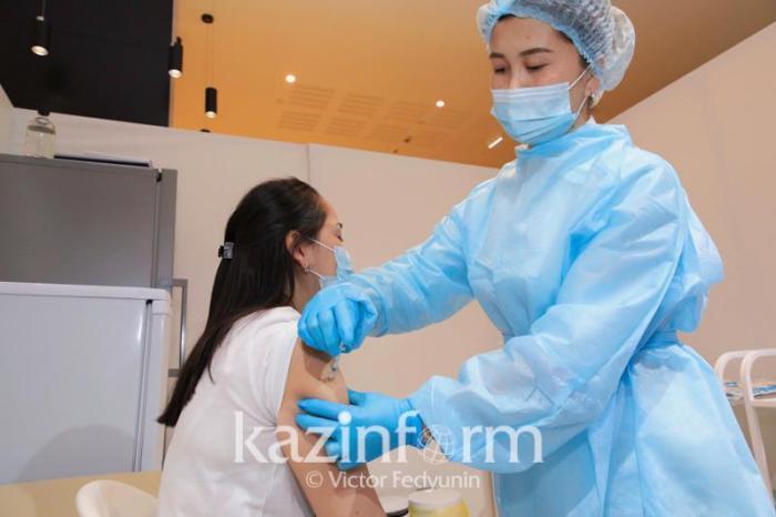 О темпах вакцинации от коронавируса рассказали на заседании Правительства