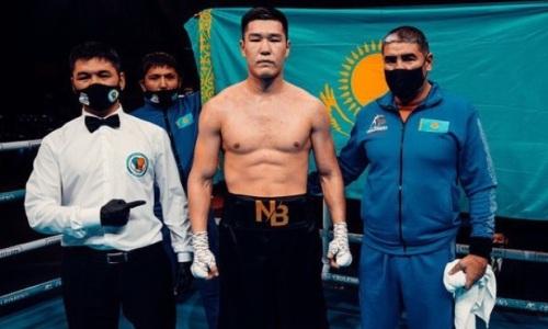 Чемпион мира из Казахстана победил узбекского боксера в третьем бою в профи