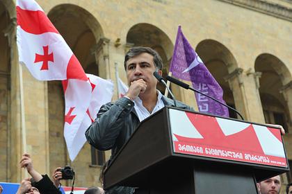 Сторонник Саакашвили умер на акции в его поддержку
