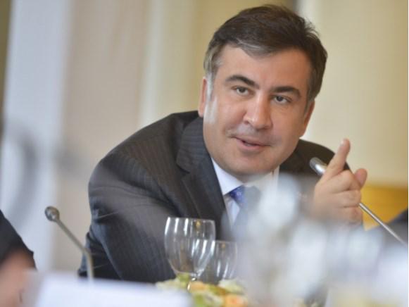 Пенитенциарная служба Грузии показала видео с обедающим Саакашвили на 36-й день 