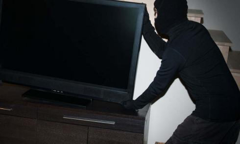 Вор похитил телевизор у жителя Карагандинской области