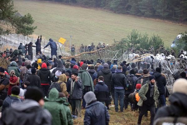 В Польше задержали мигрантов, проникших через границу с Белоруссией